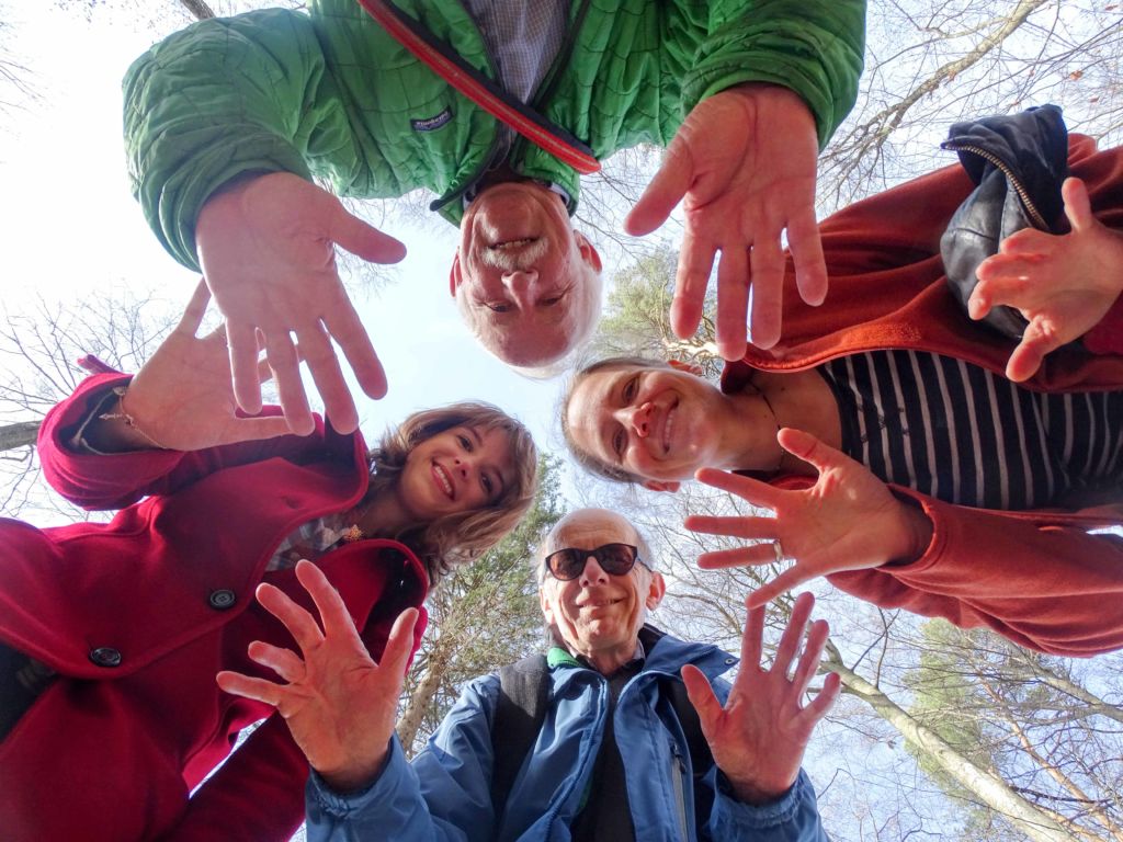 large-image Im Wald mit der Waldfrau. – Bild: Walter Winkler