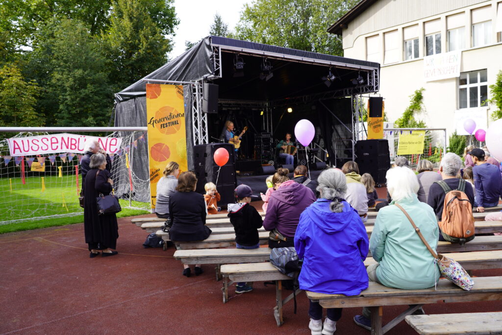 Traliwatsch sorgt für einen gemütlichen Start in den zweiten Festivaltag!