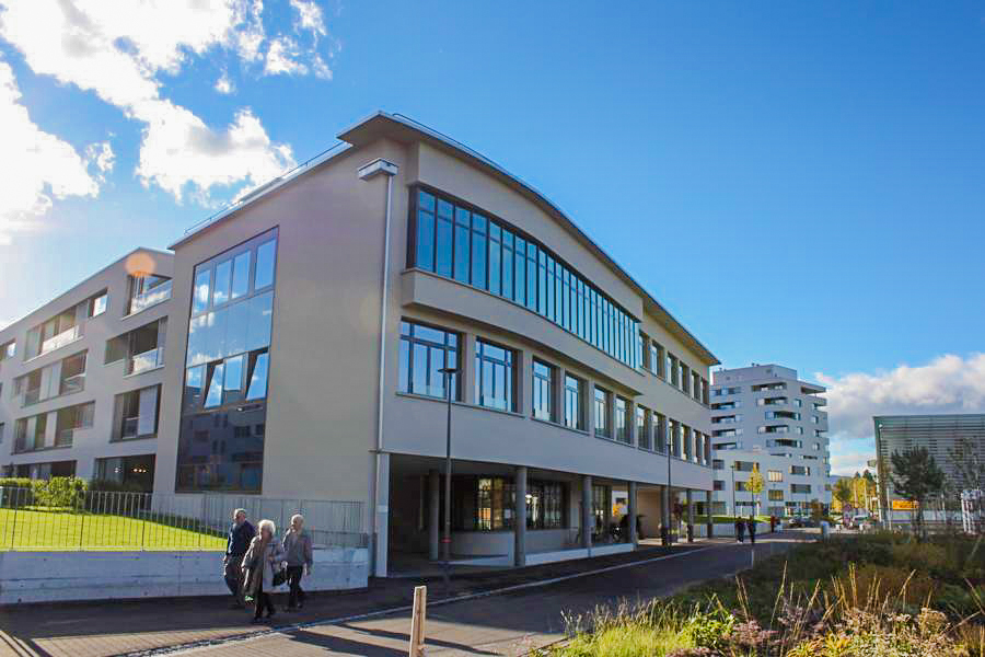 Zwischen alten Hallen und neuen Gebäuden