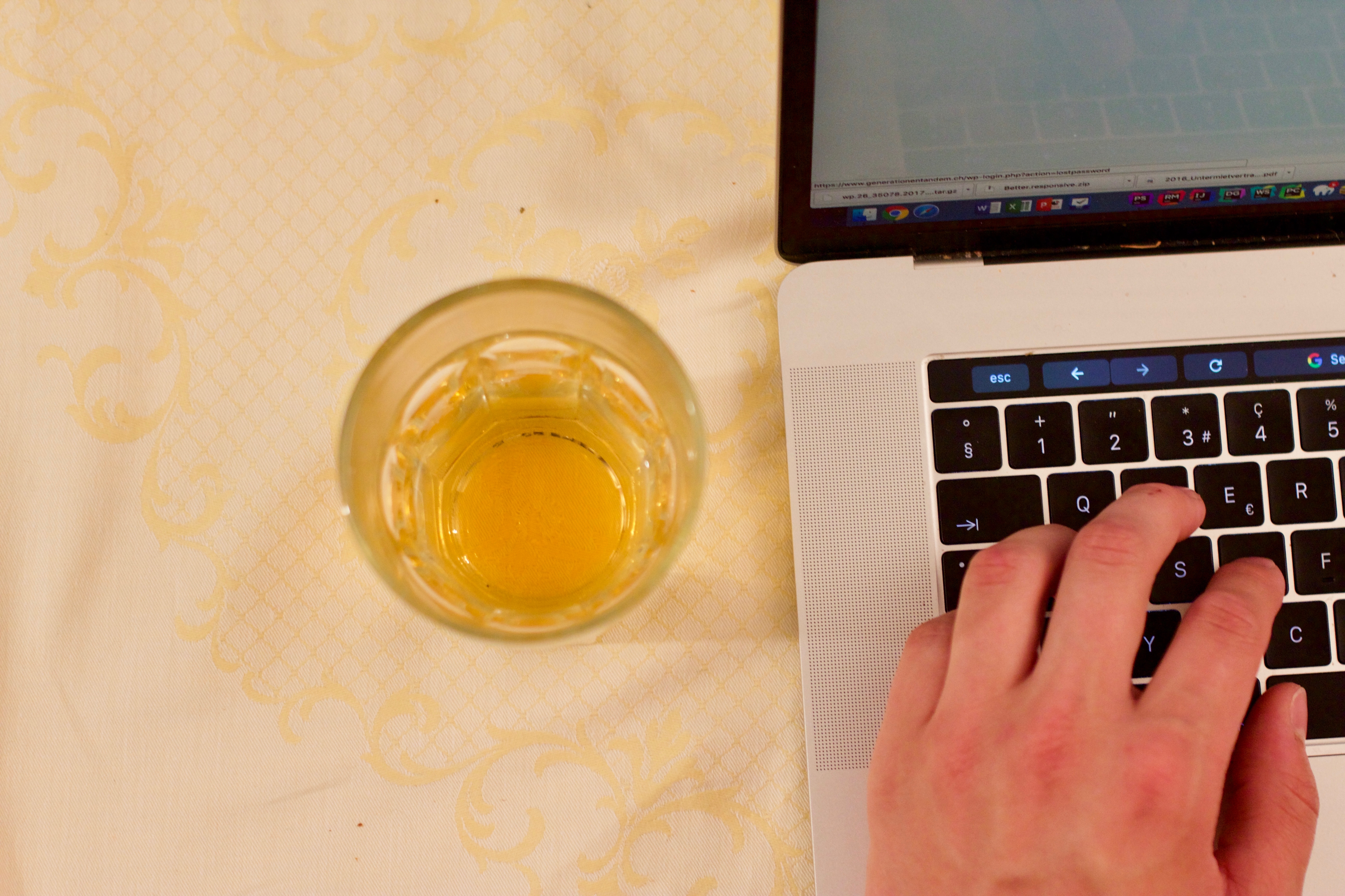 UND online neu ganz neu dank dem grossartigen Meister Manuel