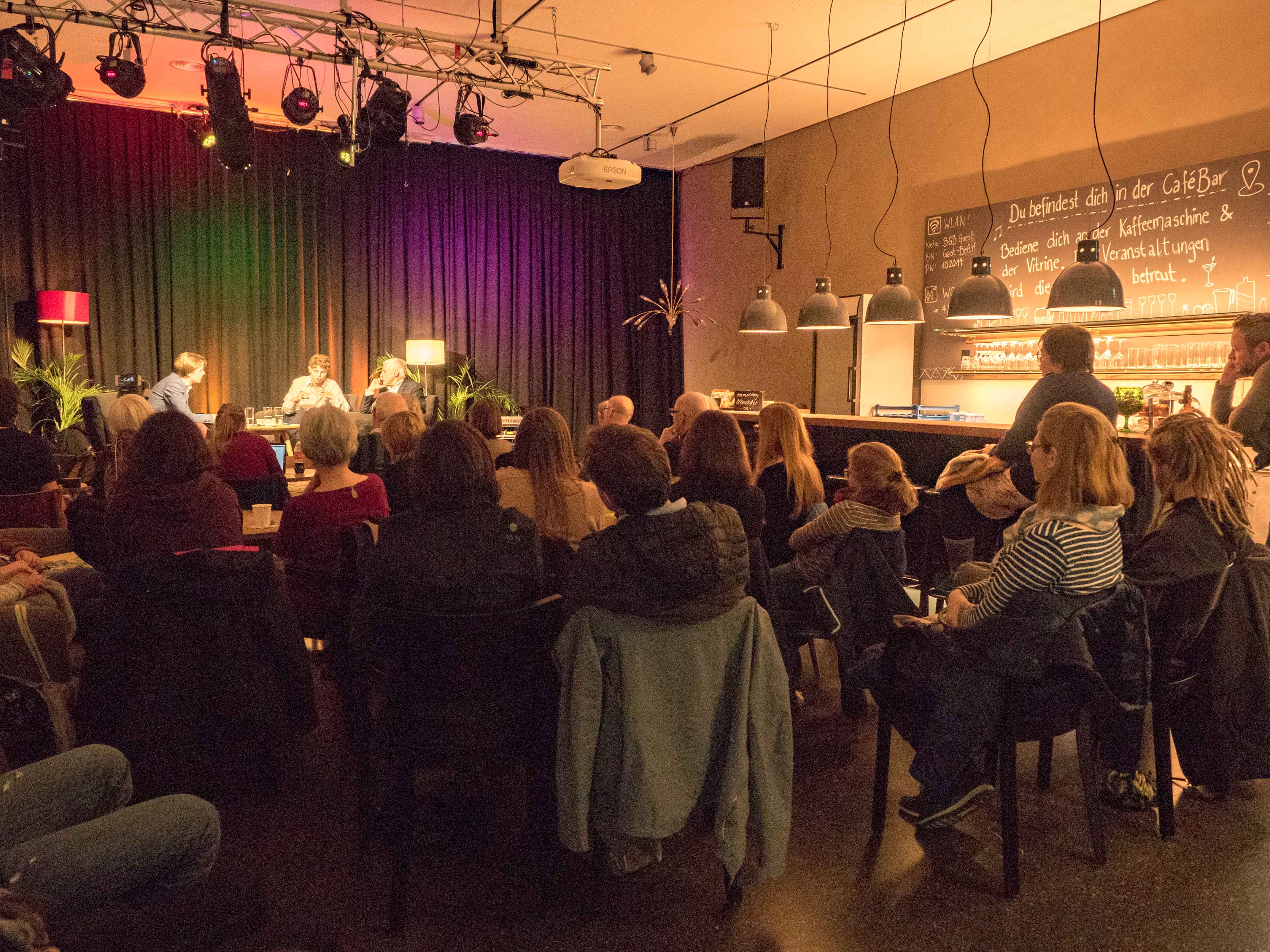 Was arbeiten wir in Zukunft? Irina Studhalter und Rudolf Strahm treffen im Generationentalk aufeinander