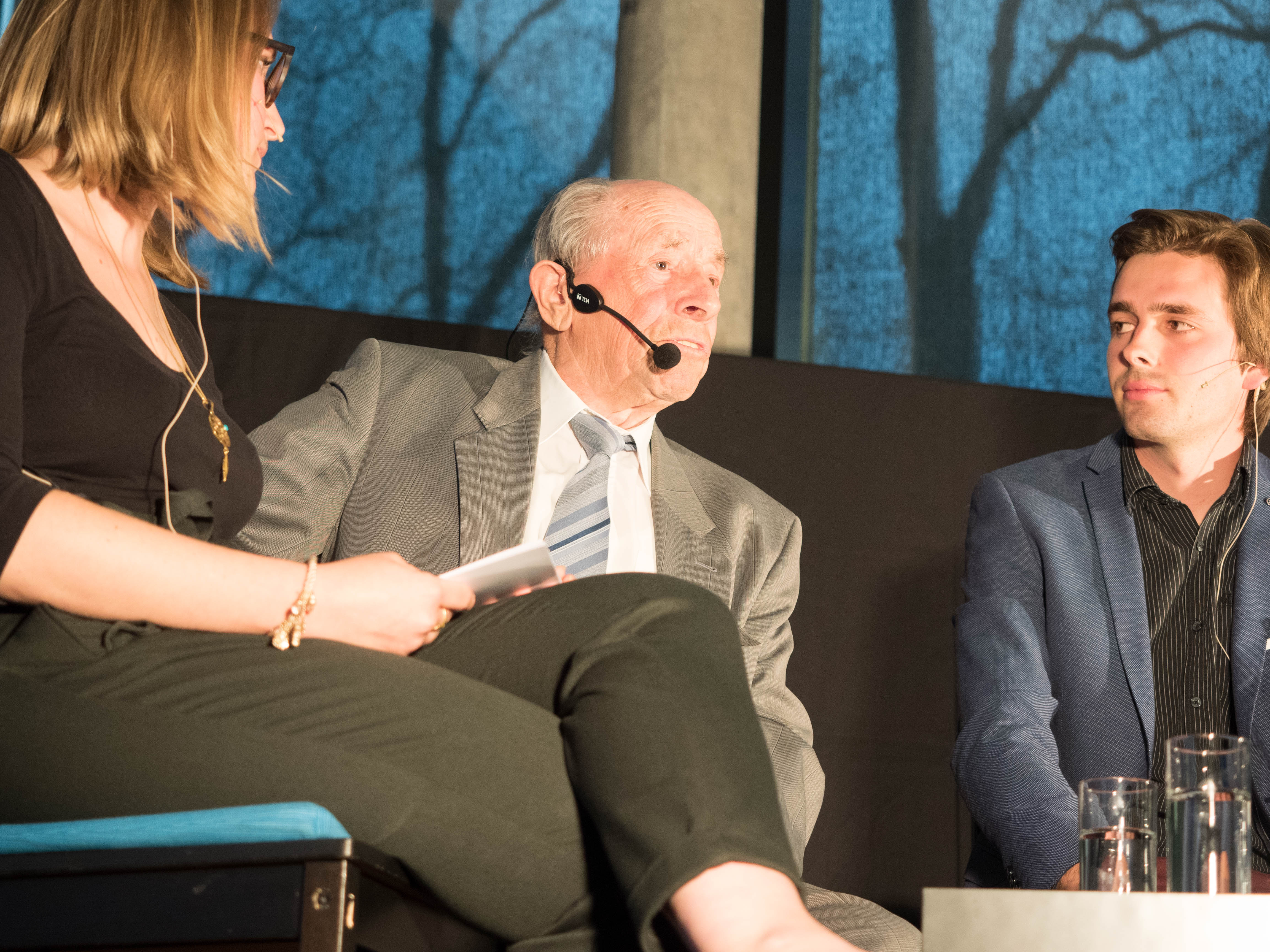 Ein Abend mit Bronislaw Erlich, der den Holocaust überlebt hat – Hunderte hören zu