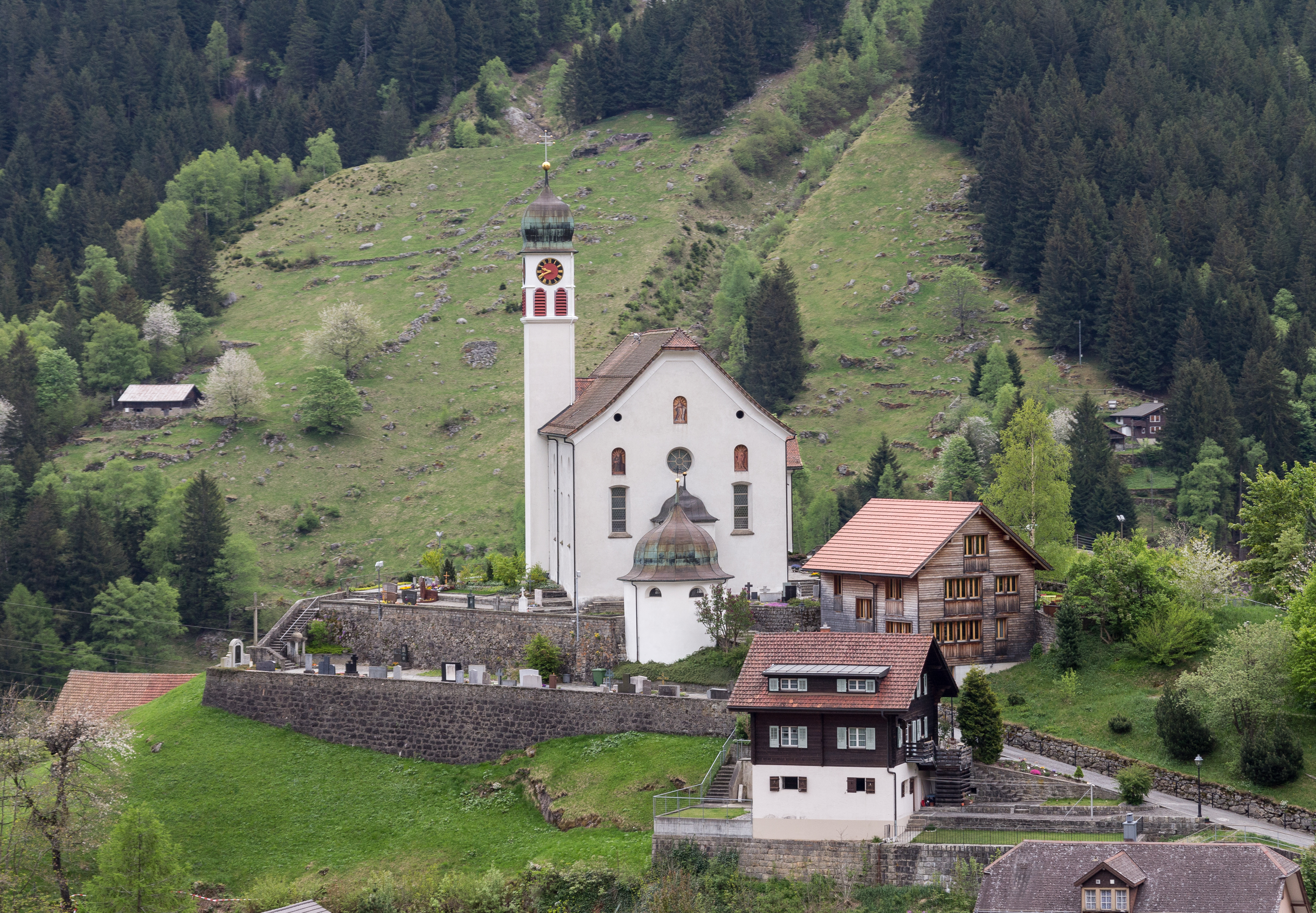 Einige Peinlichkeiten und die Kirche von Wassen