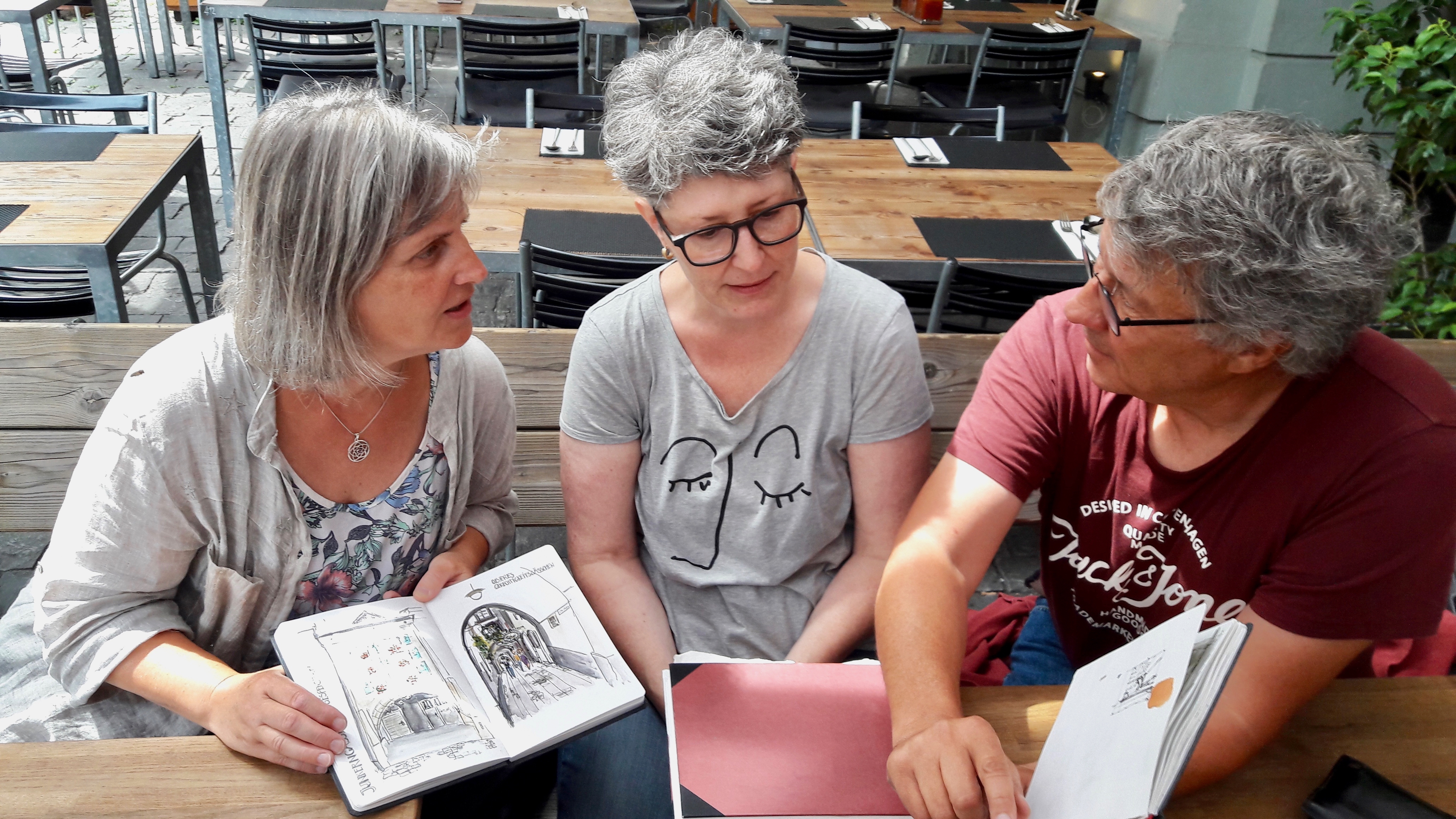 Mit offenen Augen und wachen Sinnen zeichnen: Urban Sketchers in Bern