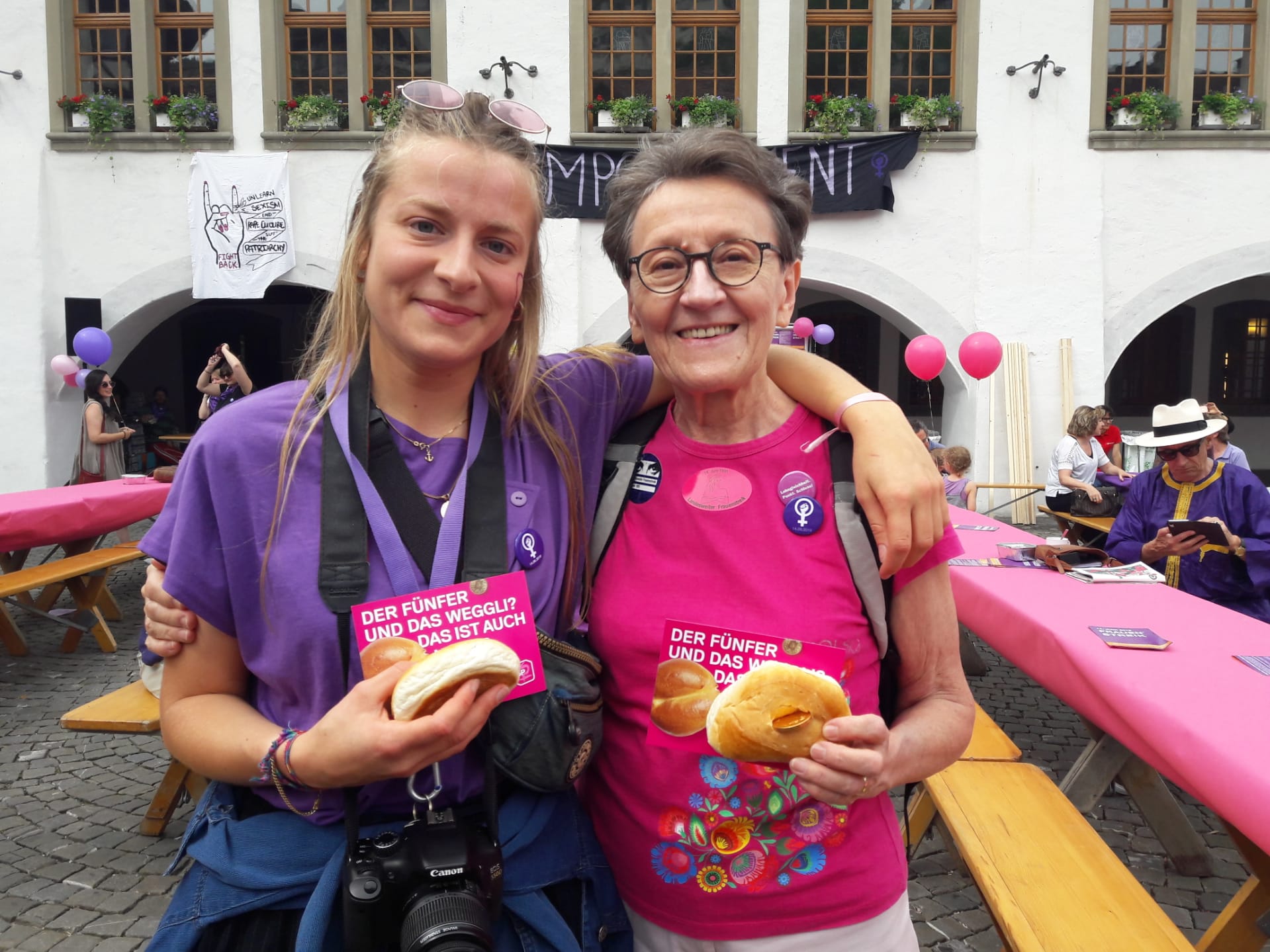 «Genug ist genug»: Bilder und Stimmen zum historischen Frauenstreik