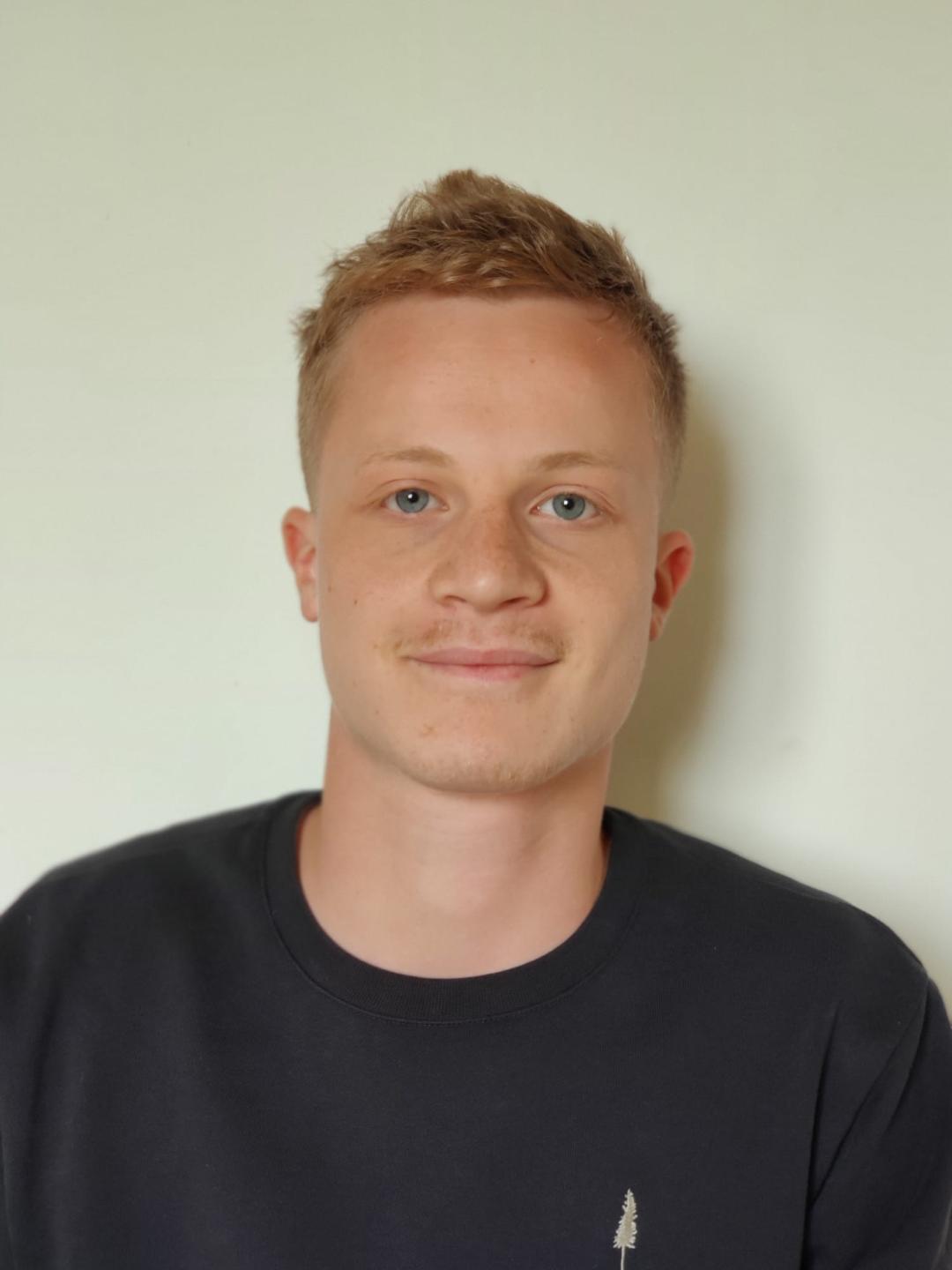 Anton Carle (27)