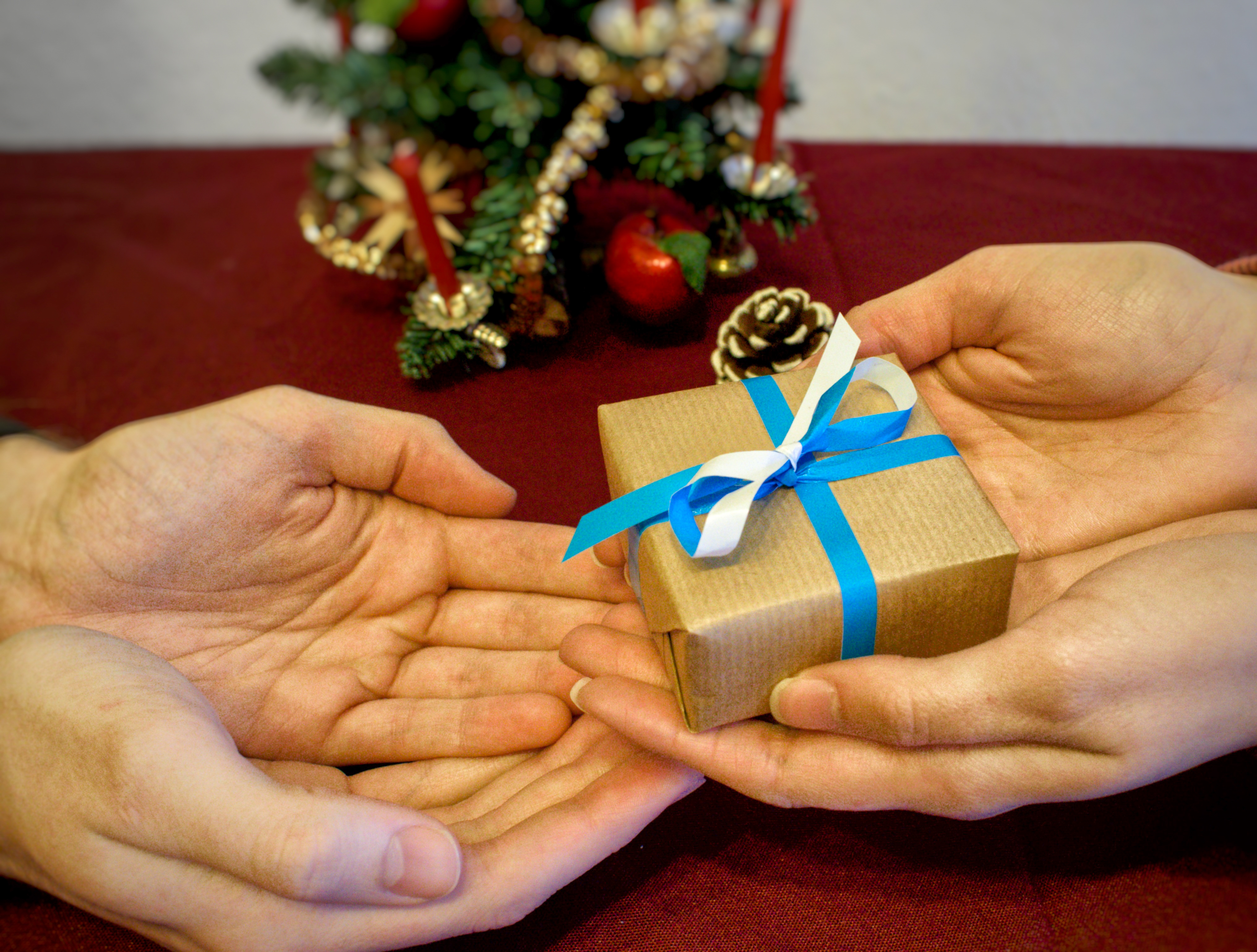 Wem wichtelst du? Die schönsten Schenk-Geschichten aus der Coronazeit