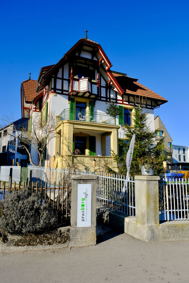 «Mitenang im Generationehuus» Schwarzenburg