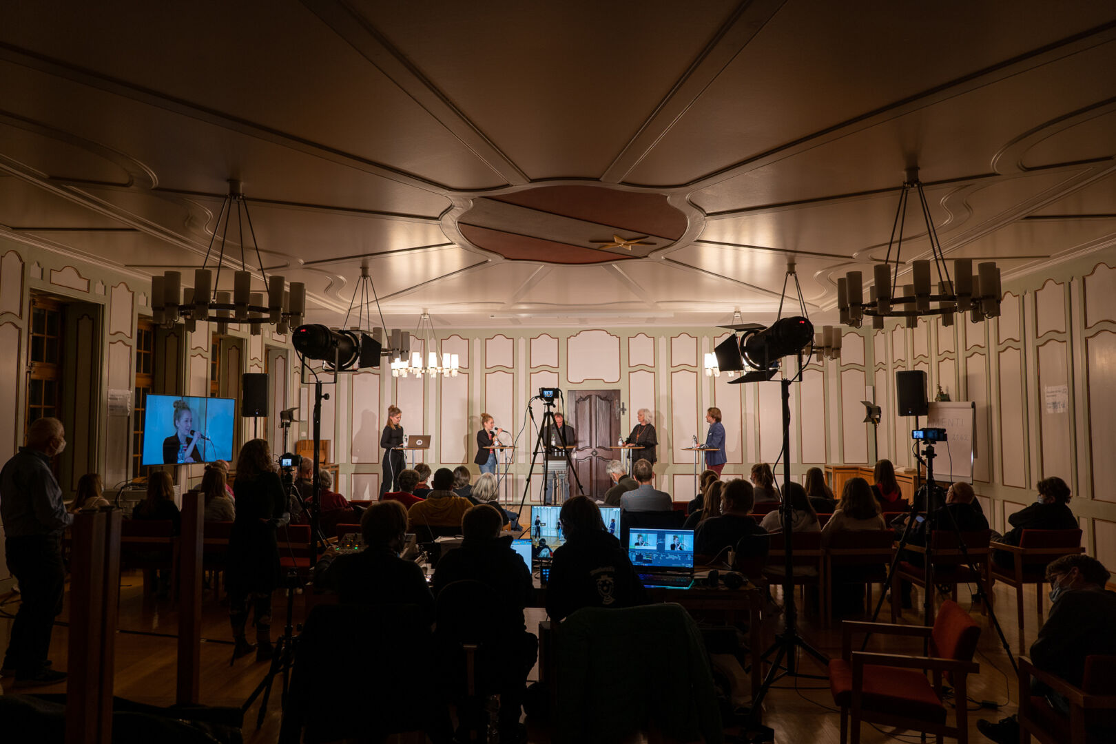 Fight, flight or freeze? So gehen wir mit Zukunftängsten um.