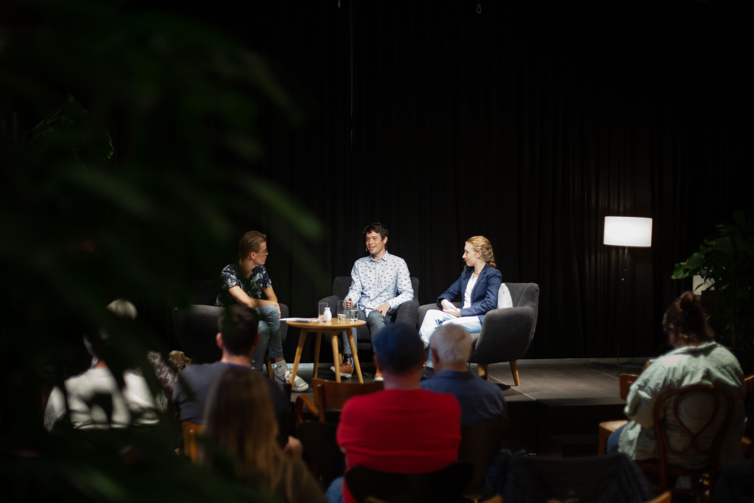 Social Media – die Freunde immer im Hosensack