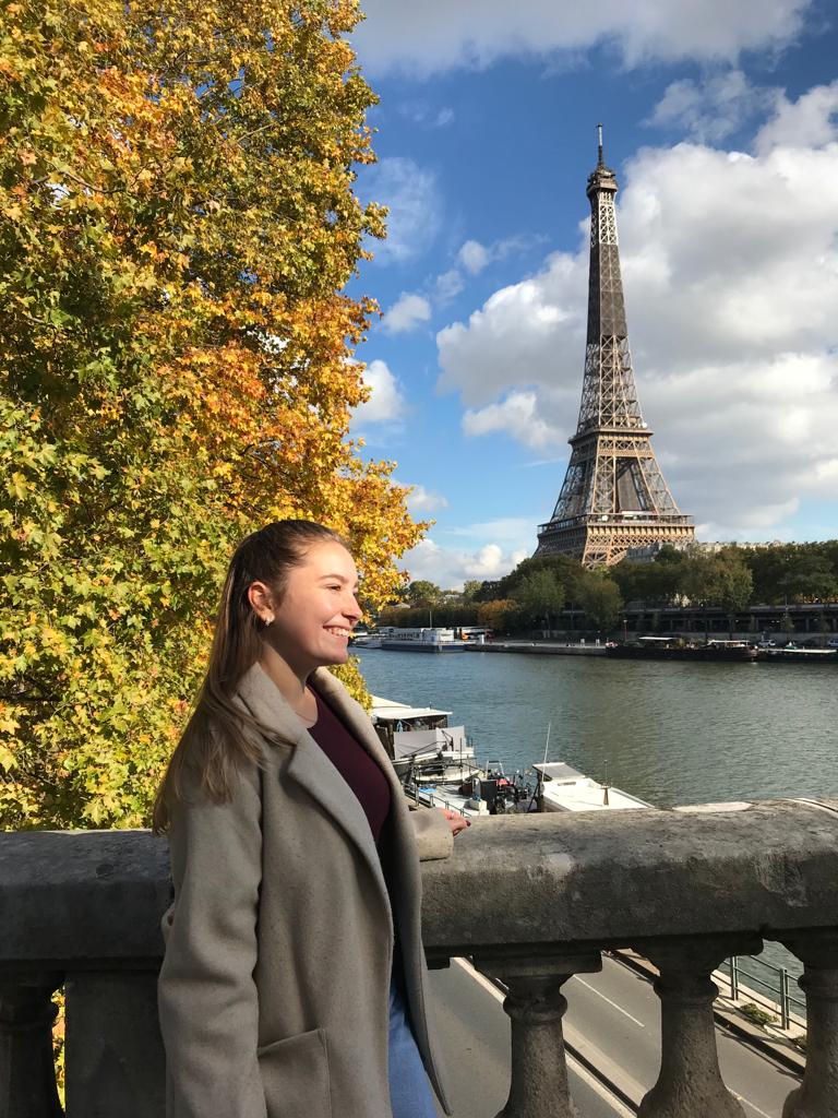 Drei Fragen: eine musikalische Weltenbummlerin