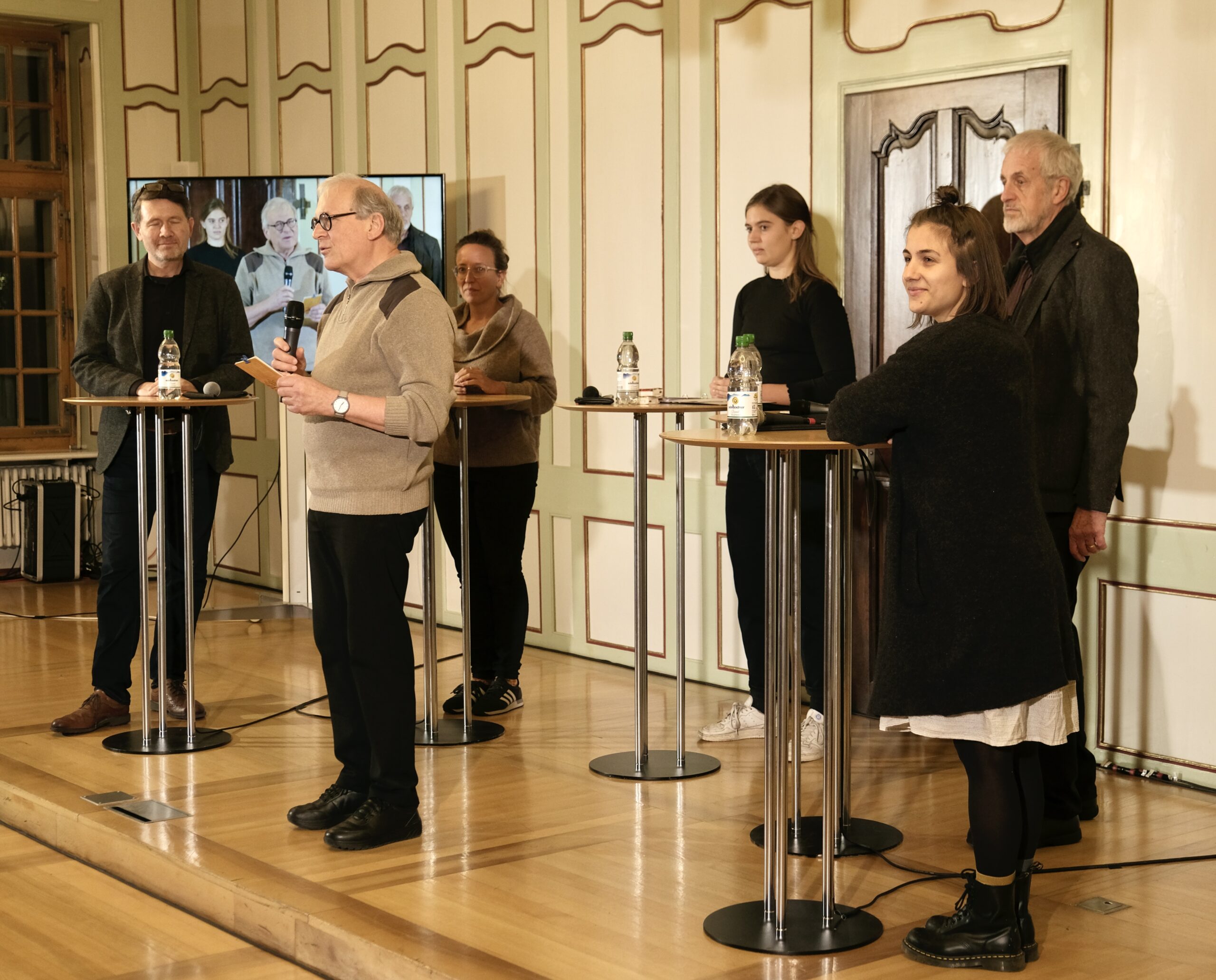 Aufstehen, Krone richten, weitermachen