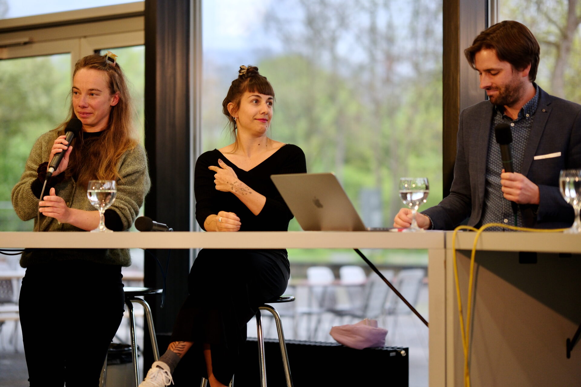 Frauen links, Männer rechts? Das Politpodium zum Nachschauen und Nachhören